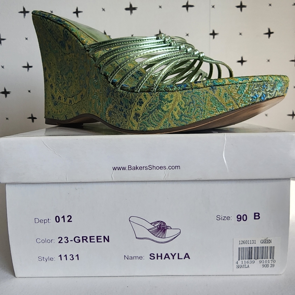 Bakers 2005 Shayla Green Platform Shoes sz9